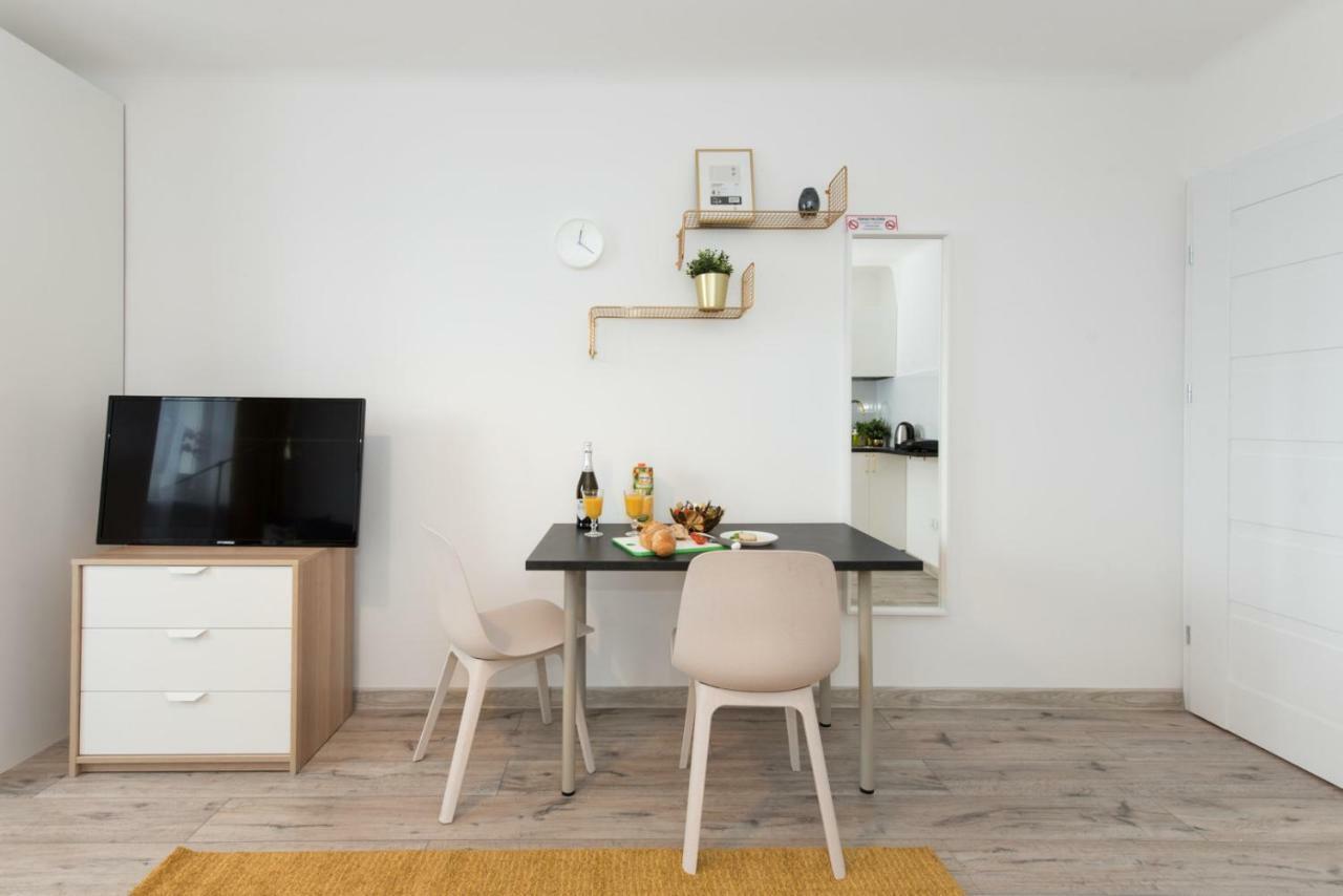 ורשה Superapart Belwederska A Ministudio, Balcony, Kitchen, Pet-Friendly, Tv & Wifi מראה חיצוני תמונה
